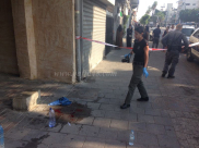 بالفيديو: إصابة خطيرة لشاب اثر تعرضه لعملية طعن في مدينة يافا 